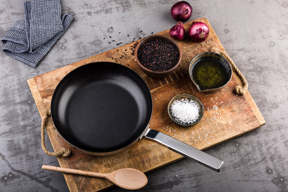 Stile Non-Stick Frying Pan by Mepra | Luxury Cookware | Willow & Albert Home