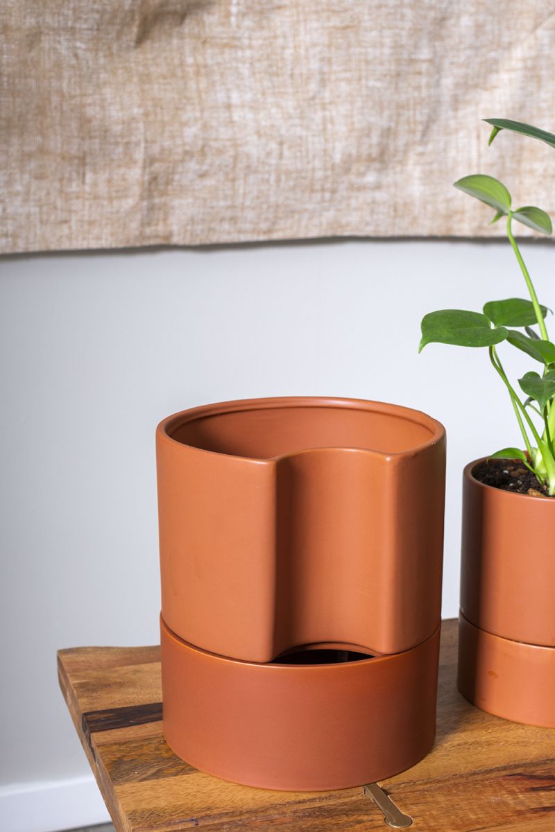 The Jett Pot by Accent Decor | Luxury Flower Pots | Willow & Albert Home